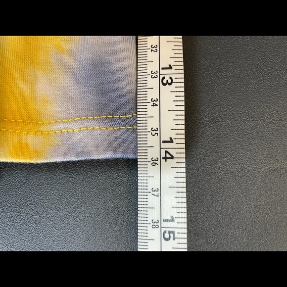 New Tie Dye Short Set with Matching Mask - Picture 14 of 14